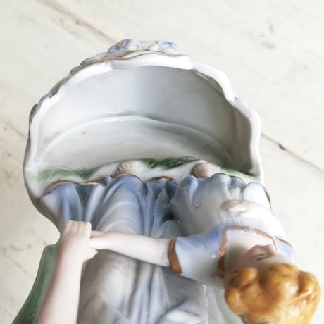 天使と幼子の聖水盤　フランスアンティーク