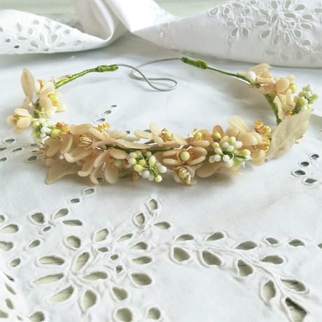オレンジの花のワックスフラワー　ティアラ　花冠