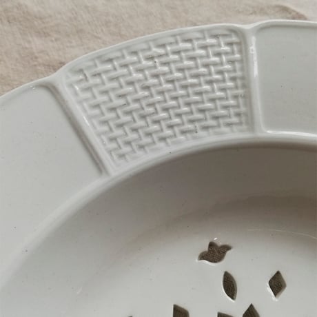 ヴィクトリアン　WEDGWOOD　ウェッジウッド　 脚付き　ドレーナー　ベリーボウル　1887年
