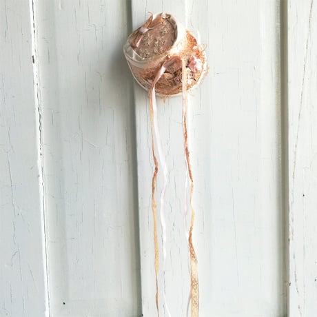 リボンワークの薔薇飾り　ドール用ボネ