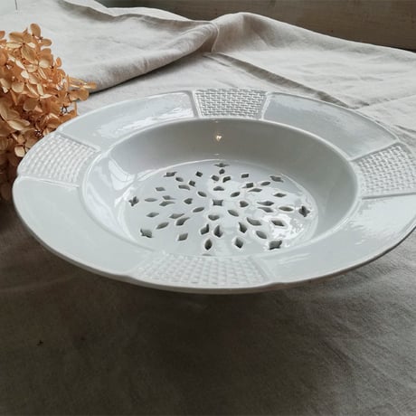 ヴィクトリアン　WEDGWOOD　ウェッジウッド　 脚付き　ドレーナー　ベリーボウル　1887年