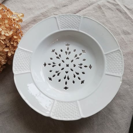ヴィクトリアン　WEDGWOOD　ウェッジウッド　 脚付き　ドレーナー　ベリーボウル　1887年