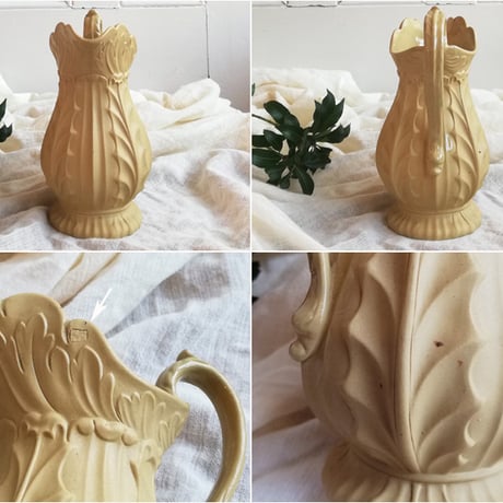 ヴィクトリアン アカンサス　陶器のジャグ