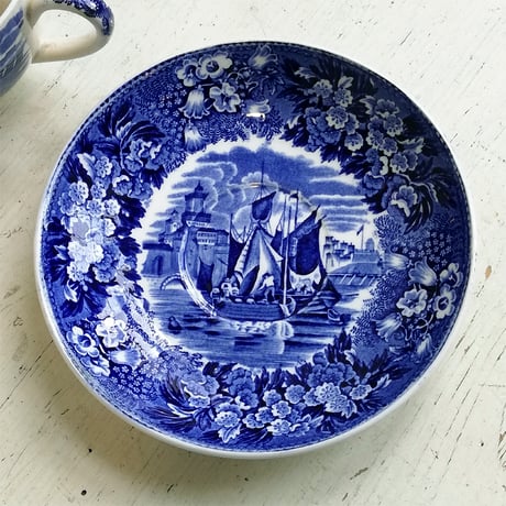 WEDGWOOD　ウェッジウッド　"FERRARA"　フェラーラ　カップ&ソーサー