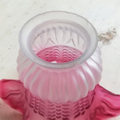 フロストガラス　クランベリーピンク　ペンダントランプ　シェード