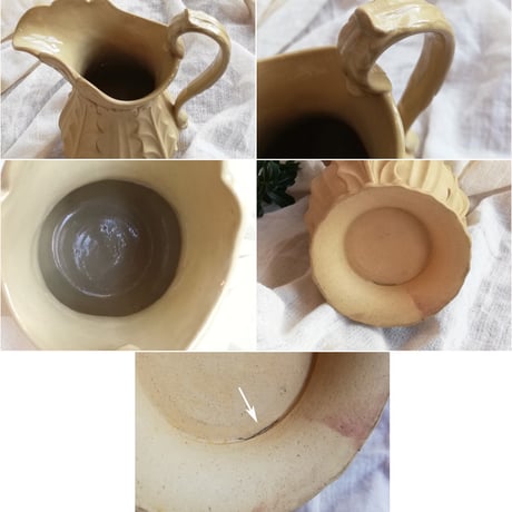 ヴィクトリアン アカンサス　陶器のジャグ