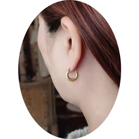 9Kゴールド　イエロー×ホワイトゴールド　フープピアス