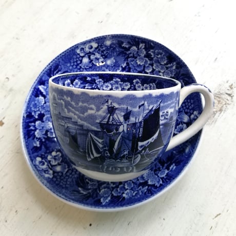 WEDGWOOD　ウェッジウッド　"FERRARA"　フェラーラ　カップ&ソーサー