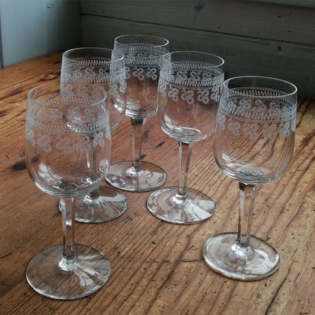 BACCARAT　バカラ　「POMPADOUR ポンパドール」　ワイングラス