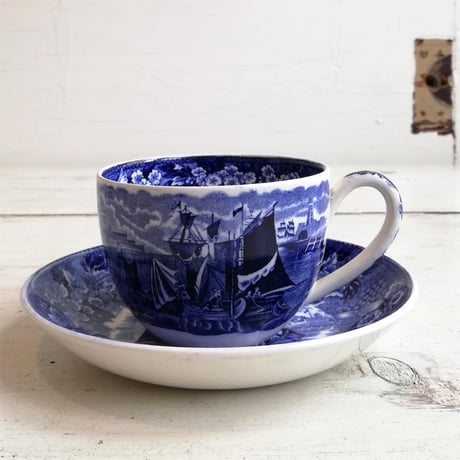 WEDGWOOD　ウェッジウッド　"FERRARA"　フェラーラ　カップ&ソーサー