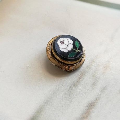 フローレンスモザイク　白い薔薇のブローチ　イタリアアンティーク
