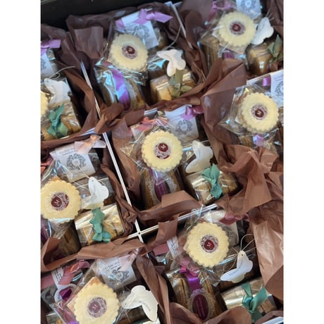 10月10日(土)発送   [通販]　お菓子BOX