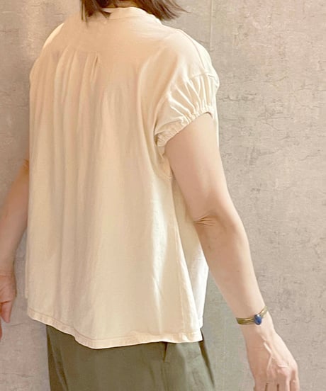 made in japan　Hands of creation  1620843　タックギャザープルオーバー　生成