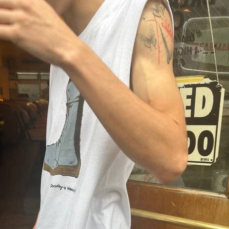 SLEEVELESS TOP(BOOTS)