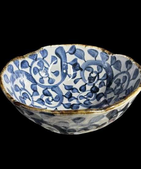 蔵出し 美濃焼 染付 大鉢 唐草模様 菓子器 三ッ脚 鉢 時代物 和食器 陶芸 骨董品 アンティーク