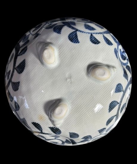 蔵出し 美濃焼 染付 大鉢 唐草模様 菓子器 三ッ脚 鉢 時代物 和食器 陶芸 骨董品 アンティーク