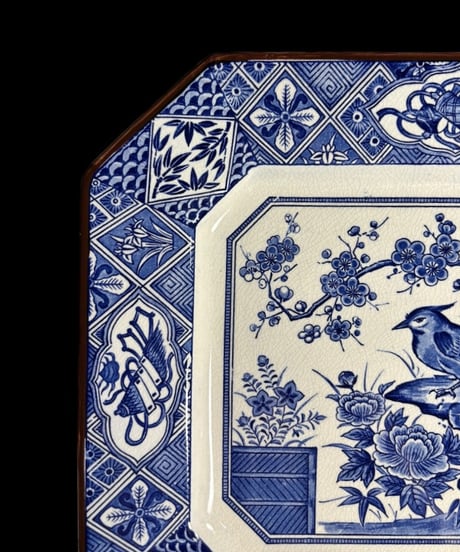 古伊万里 印判 八角皿 鳥梅草花文図 縁起物 藍染 絵皿 角皿 飾皿 時代物 骨董品 アンティーク