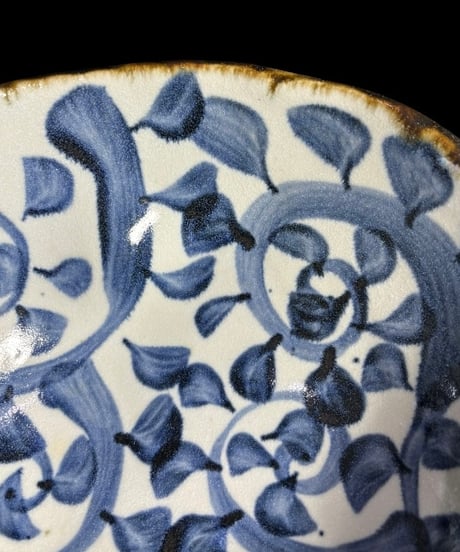 蔵出し 美濃焼 染付 大鉢 唐草模様 菓子器 三ッ脚 鉢 時代物 和食器 陶芸 骨董品 アンティーク