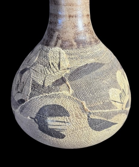 時代物 花瓶 象嵌草花文 裏印 フラワーベース 花入れ 花器 作家物 陶器 インテリア 骨董品 アンティーク