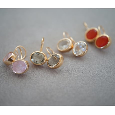 【colors】 18kgp candy pierce (モルガナイト）