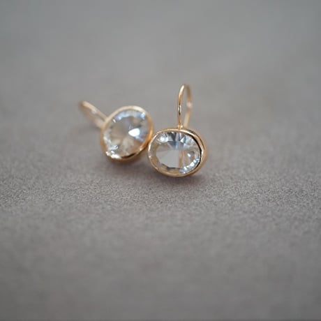 【colors】 18kgp candy pierce (ホワイトトパーズ）