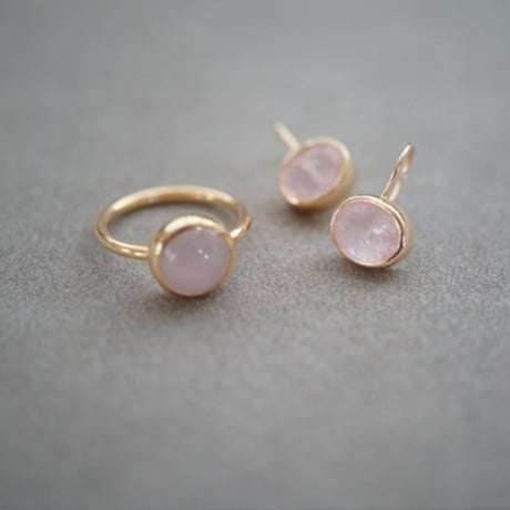 【colors】 18kgp candy pierce (モルガナイト）