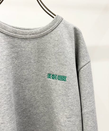 【R2603-BSS1100】 Sweatshirt with back embroidery (1741185）