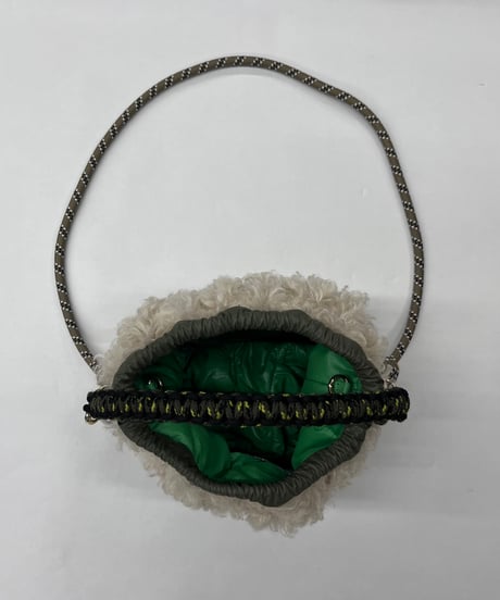 【R2603-RFQ58】 Reversible faux fur quilted bag (1741117）