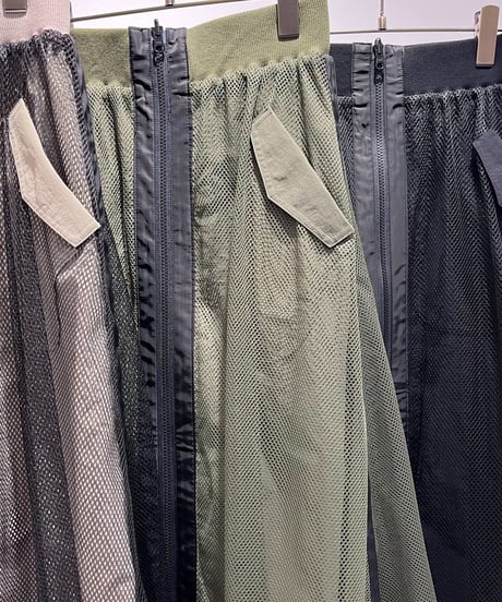 【R2603-RBK961】 Mesh skirt (1741101）
