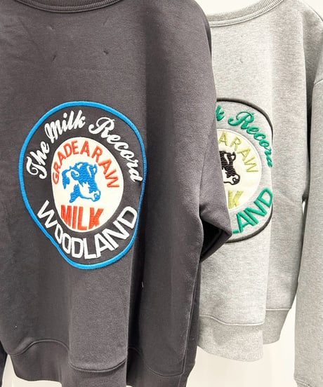 【R2603-BSS1100】 Sweatshirt with back embroidery (1741185）
