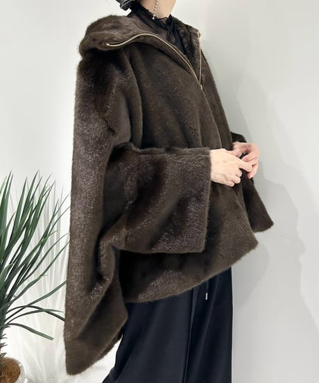 【R2603-MFP997】 Mink fur poncho（1680072）