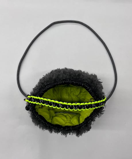【R2603-RFQ58】 Reversible faux fur quilted bag (1741117）