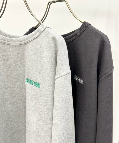 【R2603-BSS1100】 Sweatshirt with back embroidery (1741185）