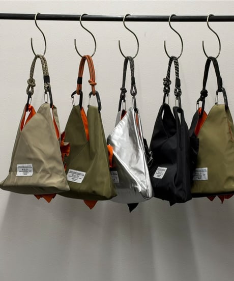 【R2601-TFB66】 Triangle mini bag with frills（1741190） NEW