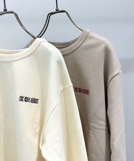 【R2603-BSS1100】 Sweatshirt with back embroidery (1741185）