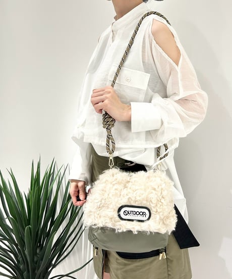 【R2603-RFQ58】 Reversible faux fur quilted bag (1741117）