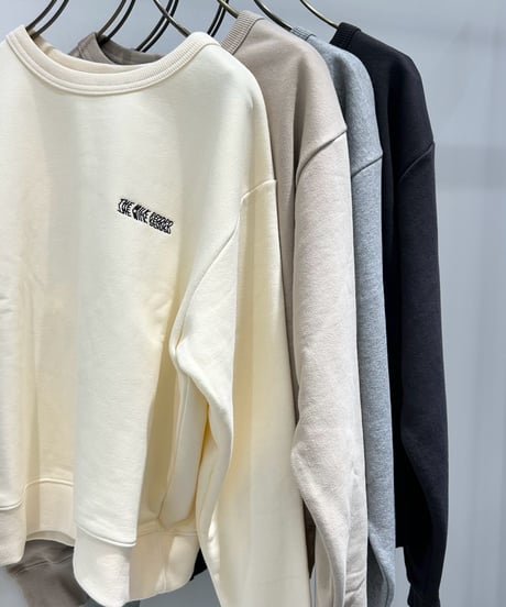 【R2603-BSS1100】 Sweatshirt with back embroidery (1741185）