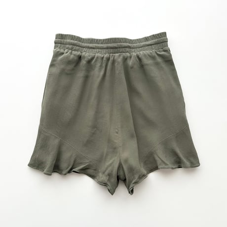 BEBE khaki waist mark short pants