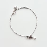 courreges ribbon pearl bracelet