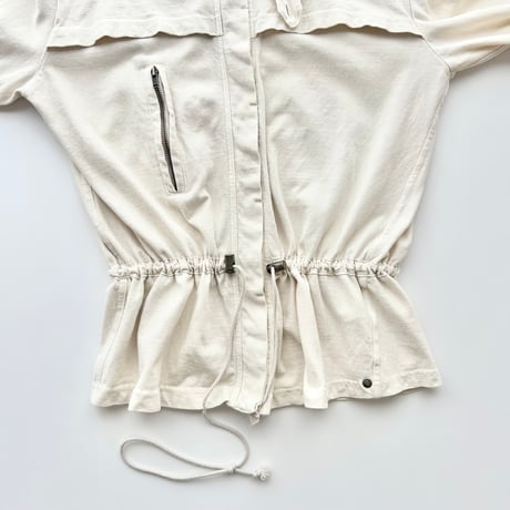 light beige waist mark zip jacket