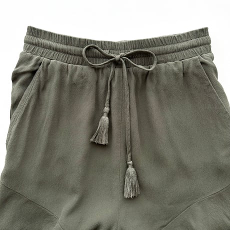 BEBE khaki waist mark short pants