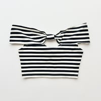 black×white striped off shoulder tops