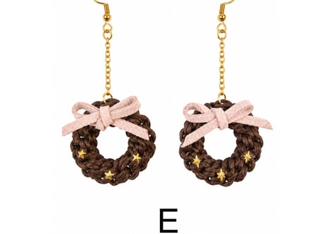 クリスマスリースのピアス