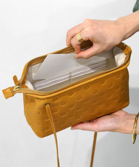 Folna ドット型押しレザー お財布ショルダーバッグ / No.2993921 / 3色展開