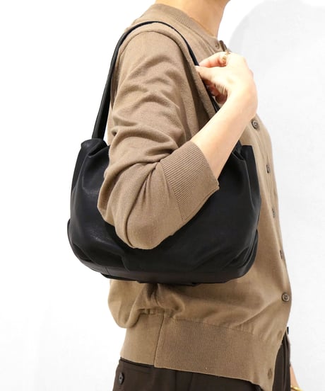 FOLNA RD ソフトレザー バルーントートバッグ / No.083374 / 2色展開