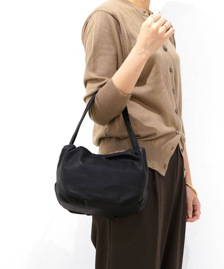 FOLNA RD ソフトレザー バルーントートバッグ / No.083374 / 2色展開