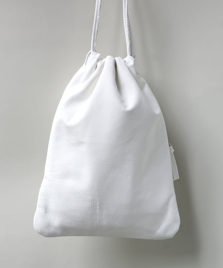 FOLNA RD ソフトレザー ドローストリングショルダーバッグ / No.083277-T / 3色展開