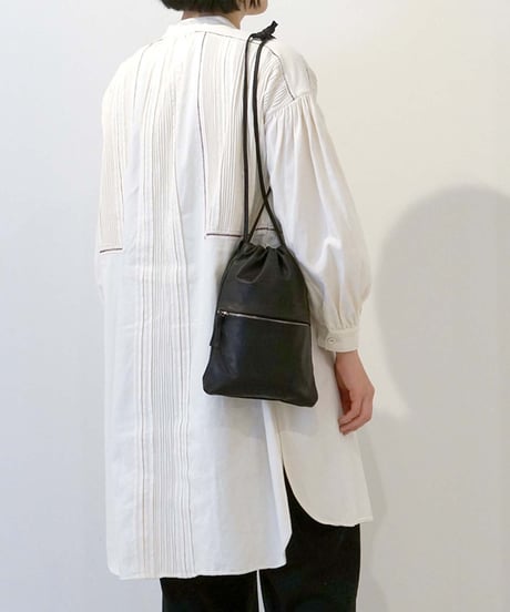 FOLNA RD ソフトレザー ドローストリングショルダーバッグ / No.083277-T / 3色展開