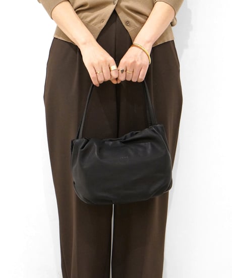 FOLNA RD ソフトレザー バルーントートバッグ / No.083374 / 2色展開
