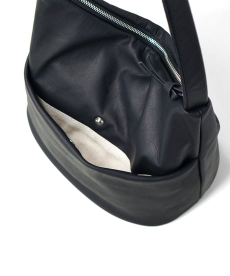 FOLNA RD ソフトレザー ワンハンドルバッグ / No.083373 / BLACK